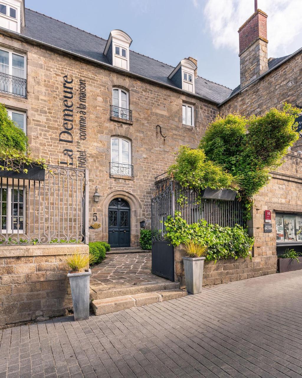 La Demeure Hotel Guingamp Exterior photo